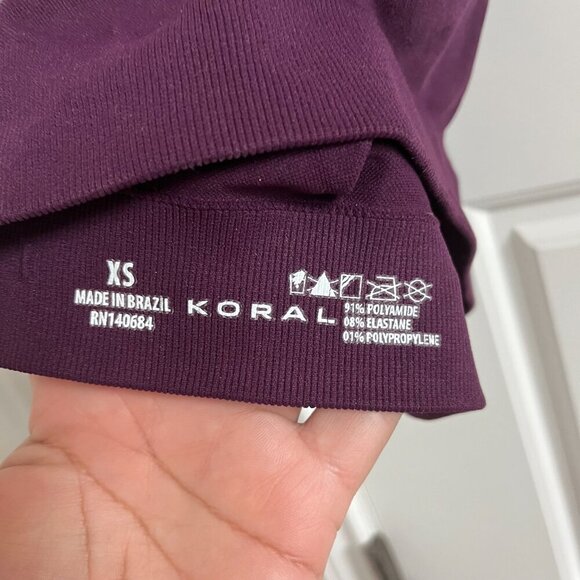 Koral Daisy Seamless Sports Bra in Eggplant– Size XS – NWT - Picture 4 of 6